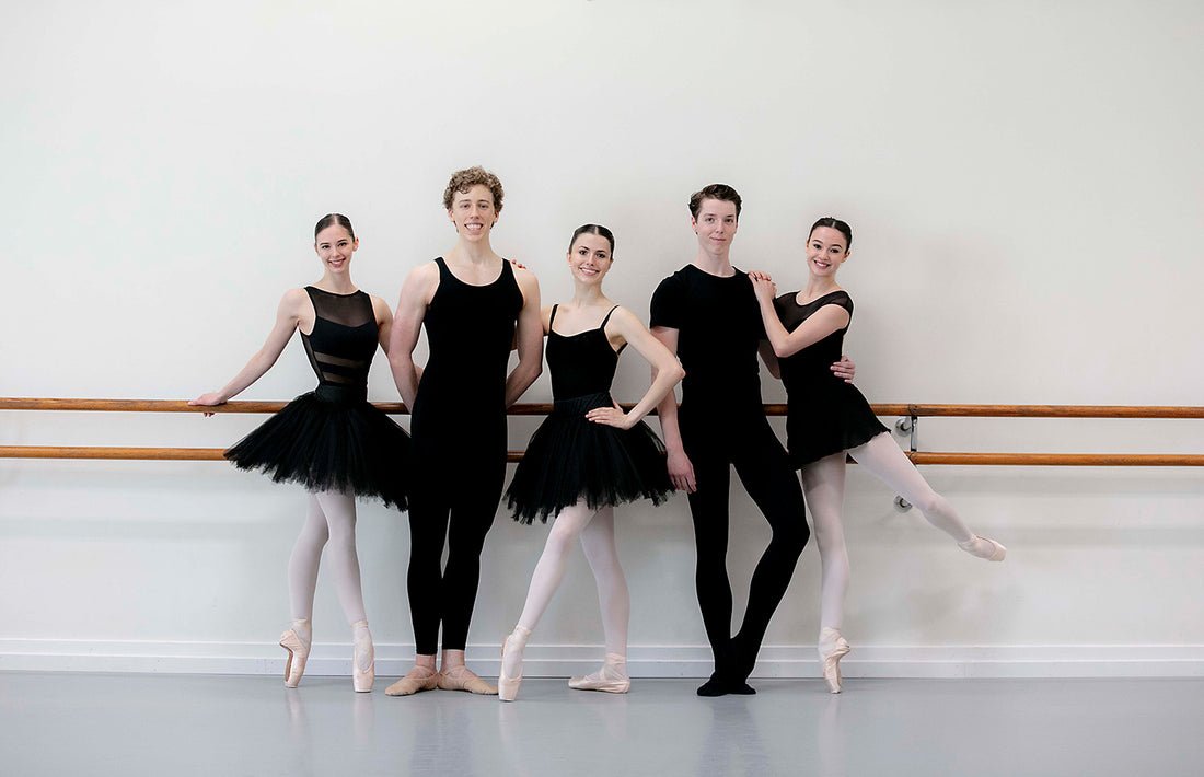 Celebrating our graduates’ contracts